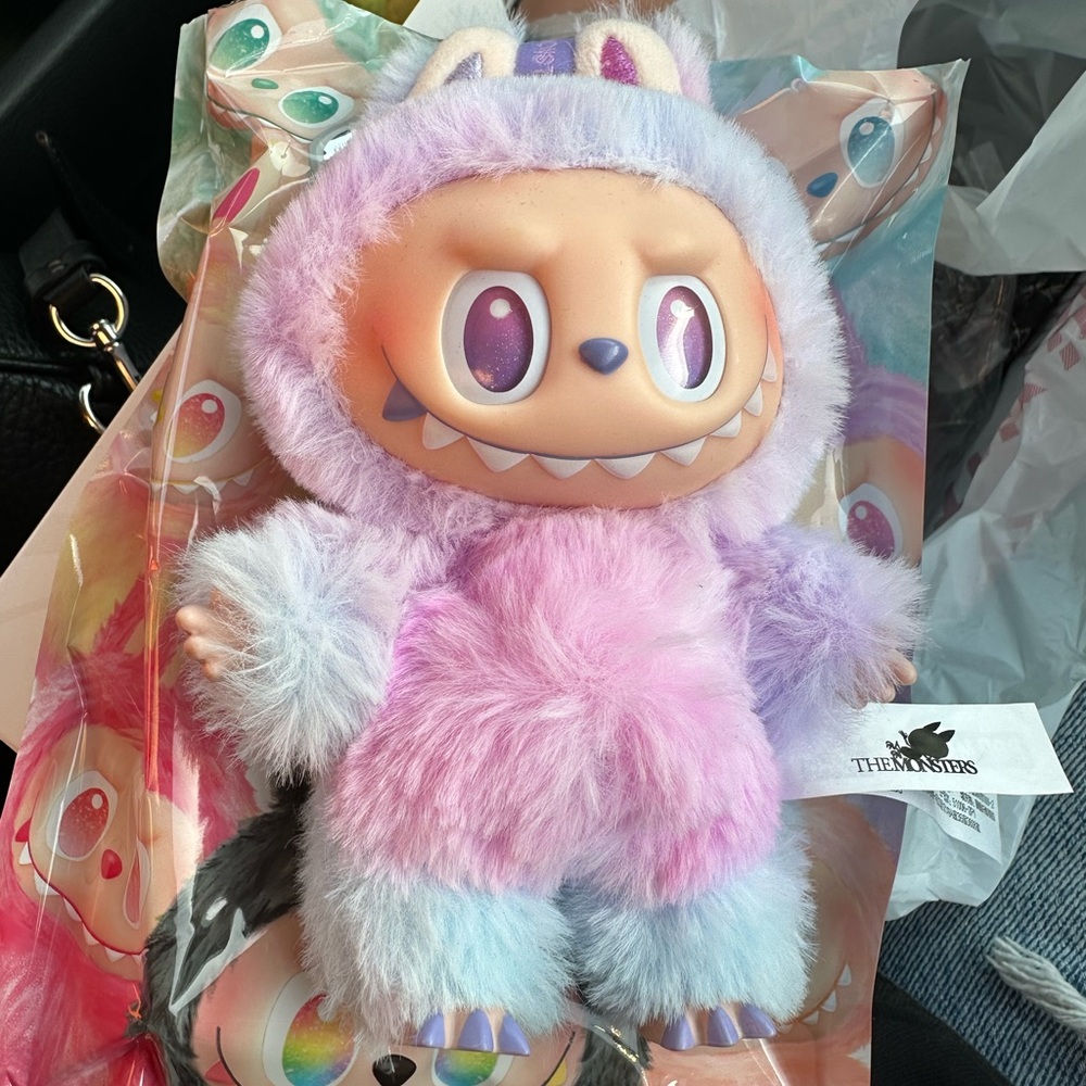 Pop Mart Labubu Big Into Energy (Luck)
